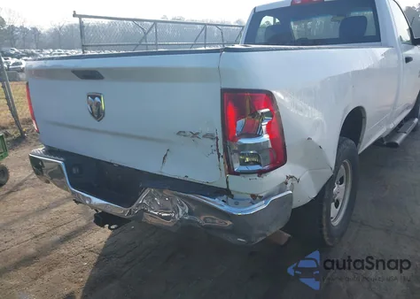 2014 Ram 1500 Tradesman из США, поврежденный, VIN 3C6JR6DT1EG100832